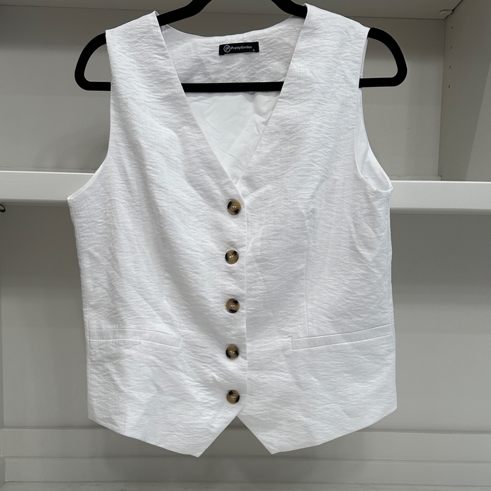White Sleeveless Button-Up Pretty Garden small Women's vest. Like new